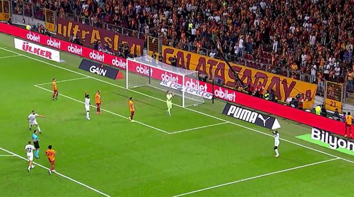 Trioda Galatasaray - Kasımpaşa maçının tartışmalı pozisyonları değerlendirildi: Faul beklenen gol anı, iptal edilen ve verilen penaltılar...