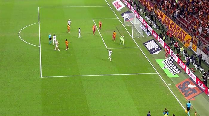 Trioda Galatasaray - Kasımpaşa maçının tartışmalı pozisyonları değerlendirildi: Faul beklenen gol anı, iptal edilen ve verilen penaltılar...