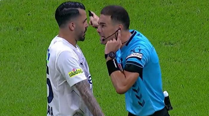 Trioda Galatasaray - Kasımpaşa maçının tartışmalı pozisyonları değerlendirildi: Faul beklenen gol anı, iptal edilen ve verilen penaltılar...