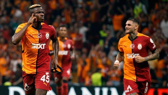 Osimhenin yakın arkadaşından transfer iddialarına son nokta: Devre arasında % 100...
