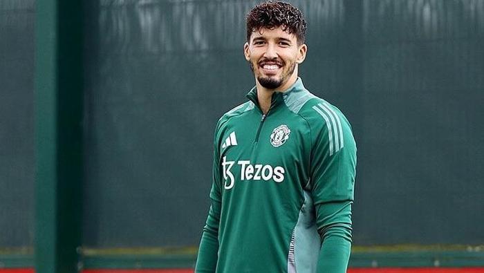MECBUREN ANTRENÖRLERİYLE İLETİŞİM KURDU