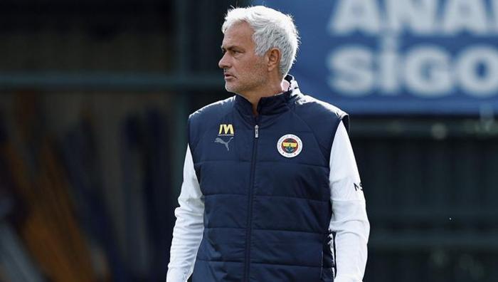 Erik ten Hagdan beklenmedik Mourinho açıklaması: Manchester United 7 eksikle geliyor