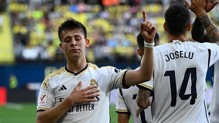 MANCHESTER CITY PEŞİNE DÜŞTÜ