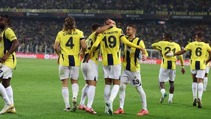 YİNE TOPU BIRAKTI