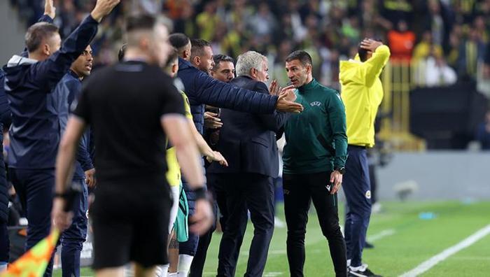 Fenerbahçe-Manchester United maçını bu sözle özetledi: Mourinhonun hep iki yüzlü olduğu söylenir Ateş çukuru gecesi...