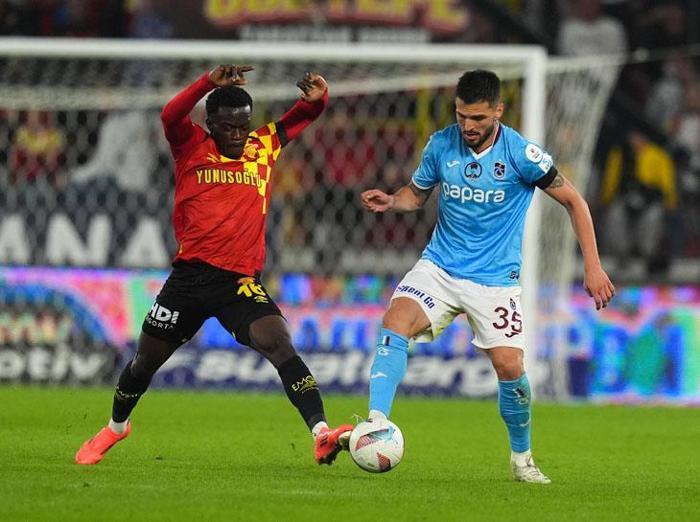 Trabzonsporun Göztepe yenilgisi sonrası sert sözler Şenol Güneşe saygın sonsuz ama...