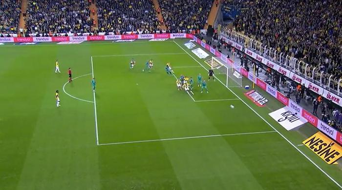 Trioda Fenerbahçe - Bodrum FK maçının tartışmalı pozisyonları değerlendirildi: Penaltı beklenen anlar
