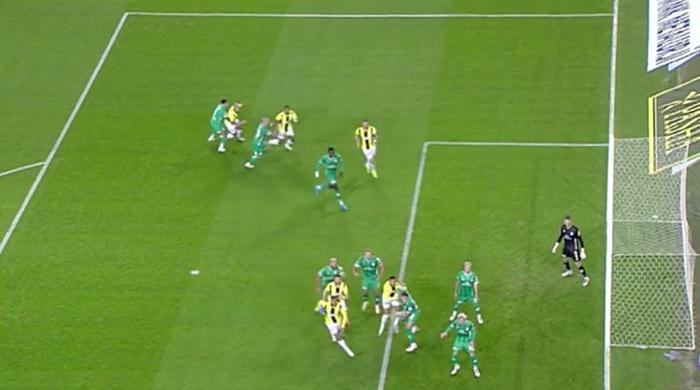 Trioda Fenerbahçe - Bodrum FK maçının tartışmalı pozisyonları değerlendirildi: Penaltı beklenen anlar