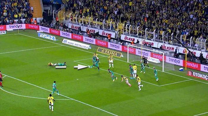 Trioda Fenerbahçe - Bodrum FK maçının tartışmalı pozisyonları değerlendirildi: Penaltı beklenen anlar