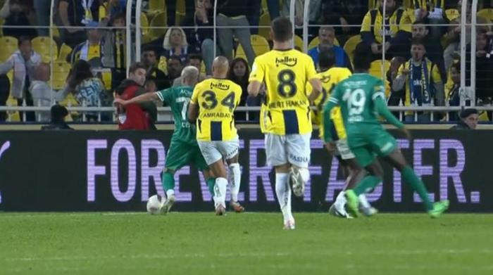 Trioda Fenerbahçe - Bodrum FK maçının tartışmalı pozisyonları değerlendirildi: Penaltı beklenen anlar