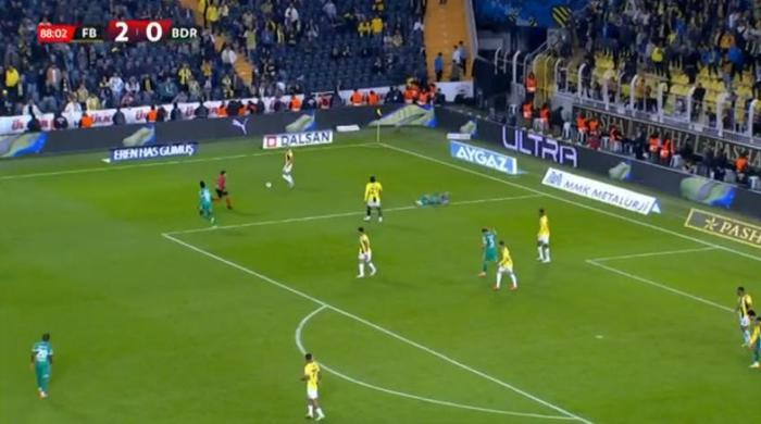 Trioda Fenerbahçe - Bodrum FK maçının tartışmalı pozisyonları değerlendirildi: Penaltı beklenen anlar