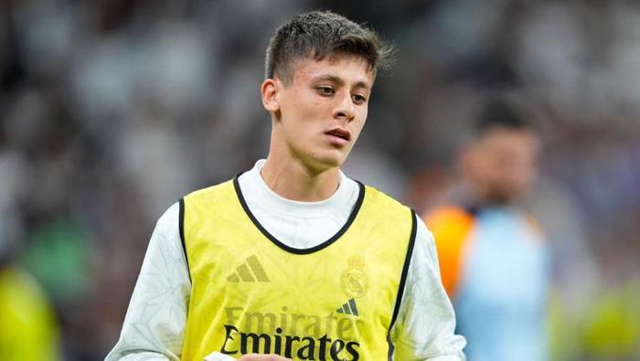 Fenerbahçede tek gündem 10 numara transferi Çalışmalar başladı