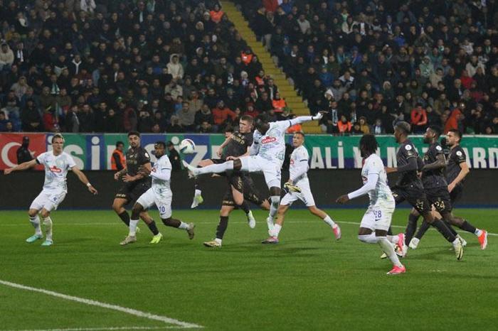 Trabzonsporda Rize yenilgisi sonrası sert sözler Skandal Bu kadarı kabul edilemez