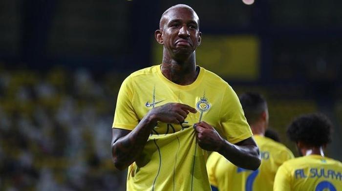 Fenerbahçeye yeni 10 numara geliyor Dünya yıldızı için ilk görüşme olumlu geçti...