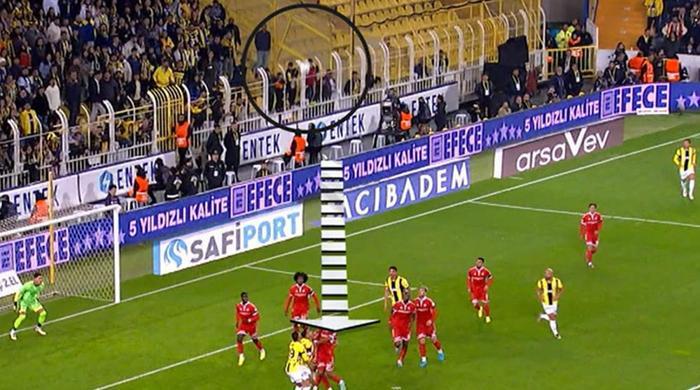 Trioda Fenerbahçe - Sivasspor maçının tartışmalı pozisyonları değerlendirildi: İptali beklenen goller, verilen penaltı...
