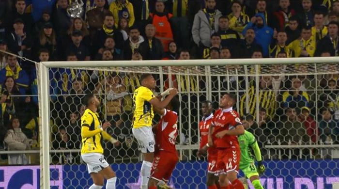 Trioda Fenerbahçe - Sivasspor maçının tartışmalı pozisyonları değerlendirildi: İptali beklenen goller, verilen penaltı...