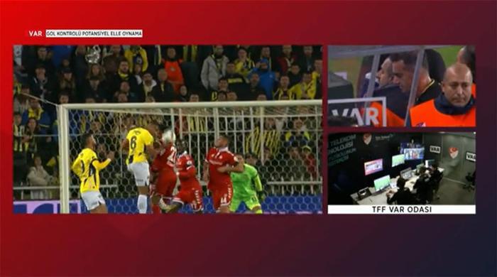 Trioda Fenerbahçe - Sivasspor maçının tartışmalı pozisyonları değerlendirildi: İptali beklenen goller, verilen penaltı...