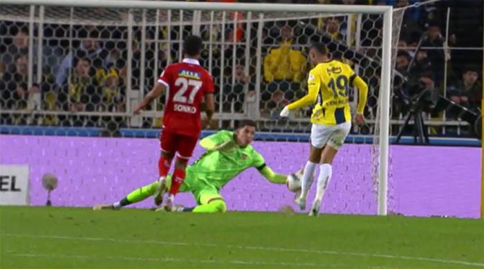 Trioda Fenerbahçe - Sivasspor maçının tartışmalı pozisyonları değerlendirildi: İptali beklenen goller, verilen penaltı...