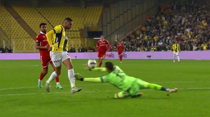 Trioda Fenerbahçe - Sivasspor maçının tartışmalı pozisyonları değerlendirildi: İptali beklenen goller, verilen penaltı...
