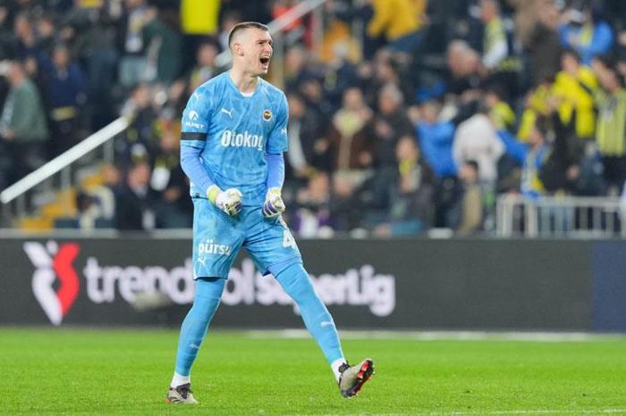 Fenerbahçenin Sivasspor galibiyeti sonrası herkes onu konuşuyor Sahanın en iyisiydi Mourinhonun şaşırtan kararı...