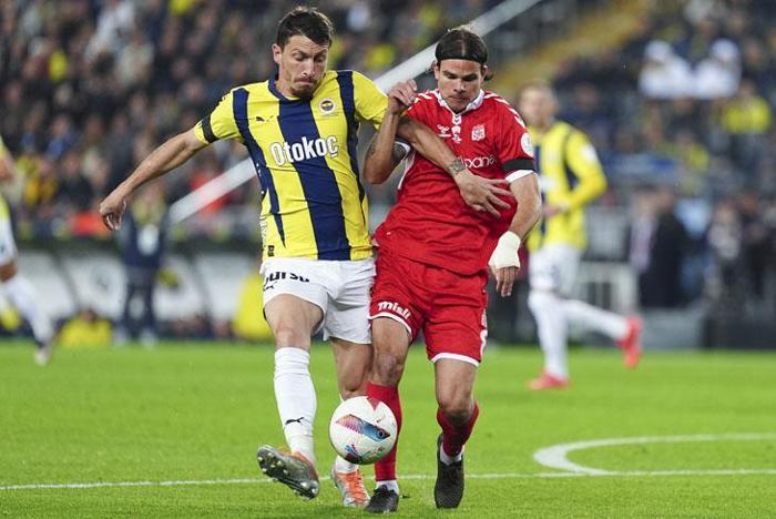 Fenerbahçenin Sivasspor galibiyeti sonrası herkes onu konuşuyor Sahanın en iyisiydi Mourinhonun şaşırtan kararı...