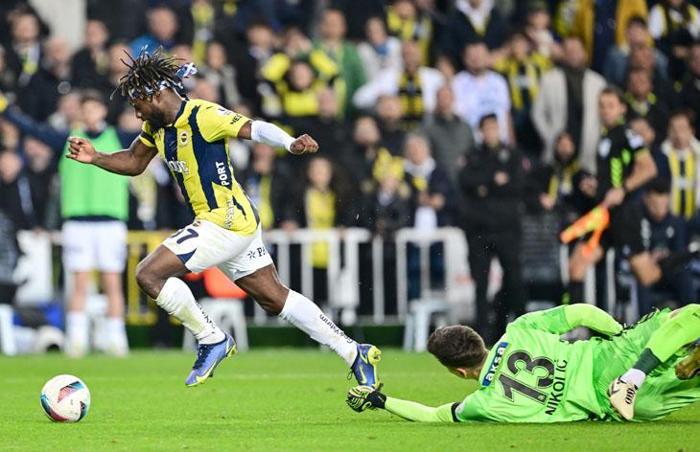 Fenerbahçenin Sivasspor galibiyeti sonrası herkes onu konuşuyor Sahanın en iyisiydi Mourinhonun şaşırtan kararı...