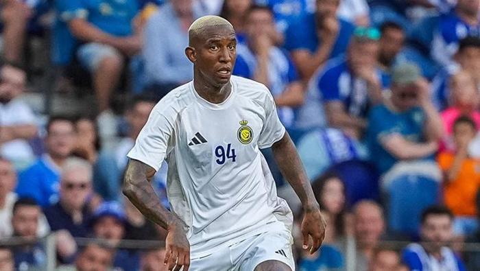 Fenerbahçede hareketli saatler