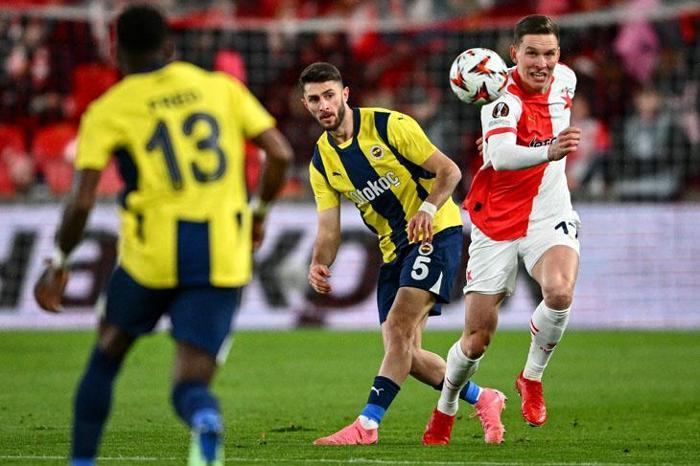Slavia Prag galibiyetinin ardından Fenerbahçede dikkat çeken sözler Önce felaket sonra bayram Kalite farkı...
