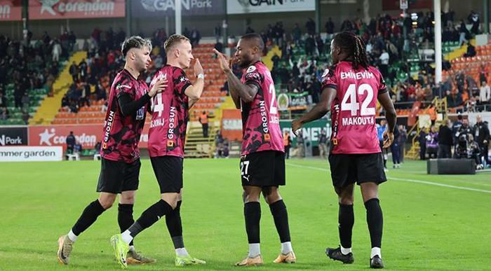 Alanyaspor-Trabzonspor maçının ardından bomba yorum Balon Alanyada patladı