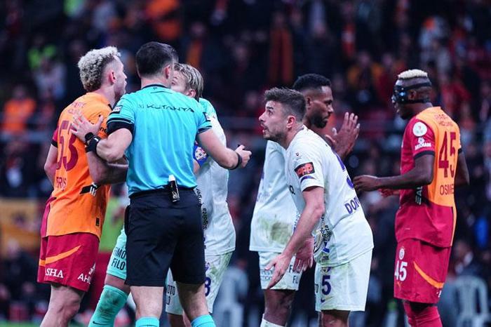 DEMEK Kİ ÇAKIRIN BÖYLE MAÇ YÖNETMESİNİ İSTİYORLAR