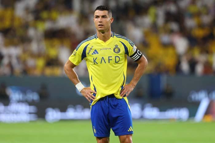 Cristiano Ronaldo hakkında tarihi itiraf Namaz öğreniyor, ezan okununca antrenmanı durduruyor