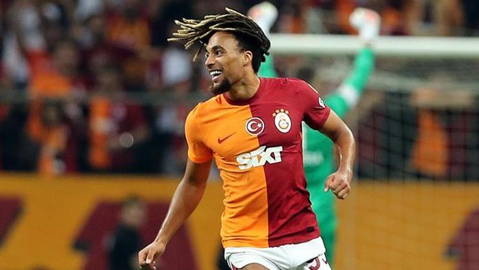FUTBOL İÇİN YAŞIYORLAR