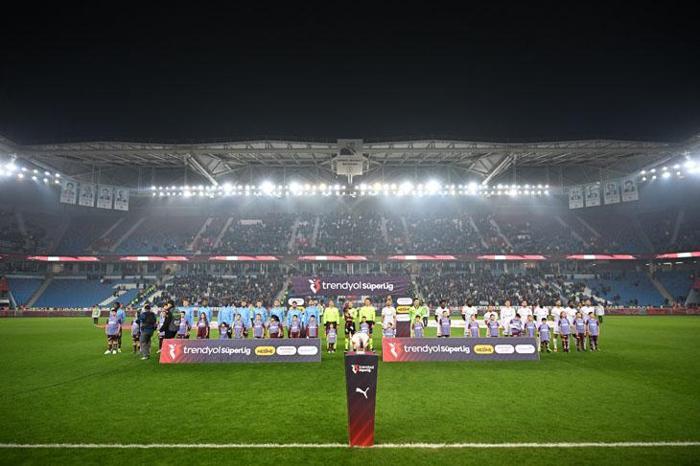 9 İSİM KADRODA YER ALMADI