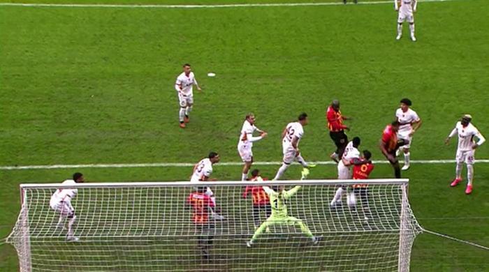 Trioda Kayserispor - Galatasaray maçının tartışmalı pozisyonları değerlendirildi: Verilen penaltı kararı, golde ihlal şüphesi...