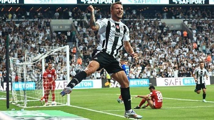 BİRAZ KORKUYORDUM