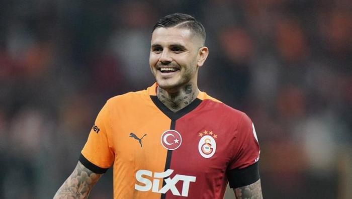 FİNALDE SAHADAYIM