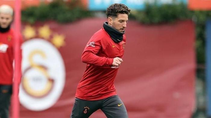 Galatasarayın 37lik delikanlısı Dries Mertens sezon sonu İtalya yolcusu Meğer yeni takımı...
