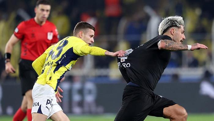 Mourinho, Galatasarayın şampiyonluğunu kabul etmiş Fenerbahçe-Hatayspor maçının ardından İspanyollardan olay yorum