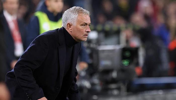 MOURINHOYA GÖRE GALATASARAY LİGİ KAZANMIŞ