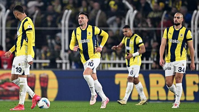 Fenerbahçe maçı sonrası verdi veriştirdi Kalçayı dayamaktan başka bir şey yapmadı Nihat Kahveci...