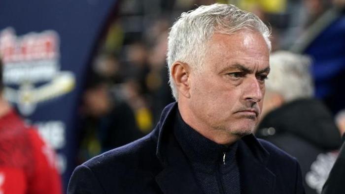YÜRÜ YA MOURINHO / FAİK ÇETİNER – FANATİK