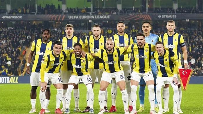 Fenerbahçede yönetim harekete geçti Menajerleri çağrıldı