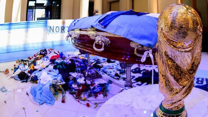 Maradonanın ölümüyle ilgili dava başladı Savcı şoke eden görüntüyü yayınladı: İşte böyle öldü