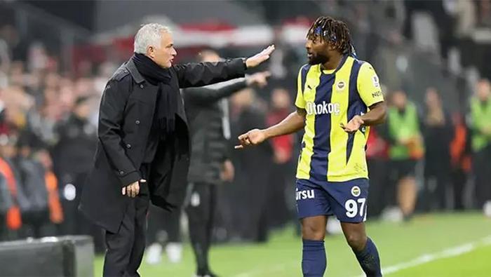 Fenerbahçede Maximin - Mourinho restleşmesine, Maximinin abisi de katıldı Special One göndermesi