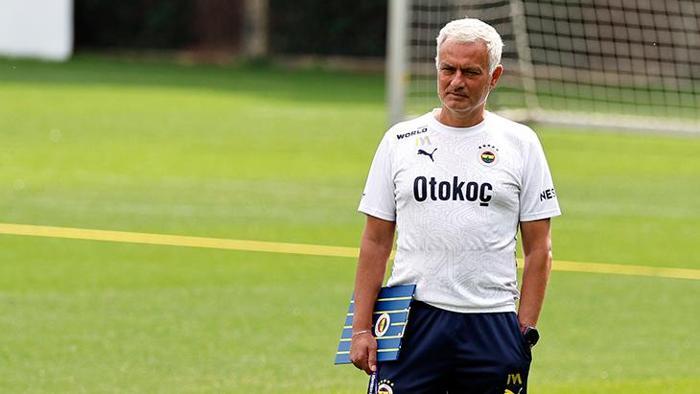 Fenerbahçede Jose Mourinhodan takıma moral sözleri Ayağa kalkacağız
