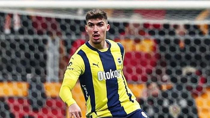 Fenerbahçede Yusuf Akçiçekin talipleri bitmiyor: Transfer için yemek yediler Bonservisi belli oldu