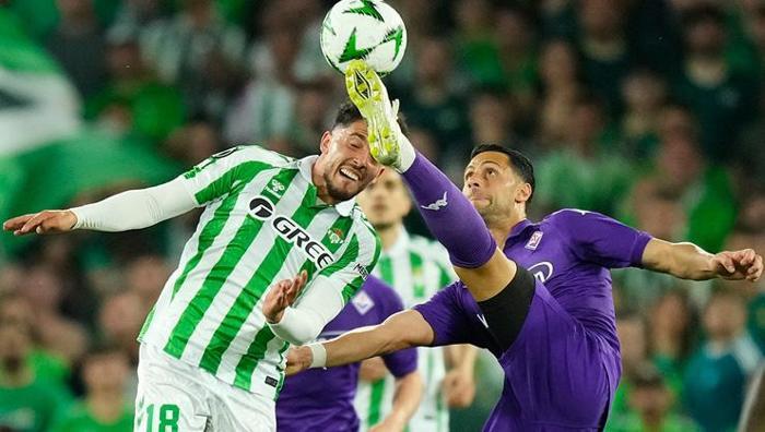 TOTTENHAM DA AVANTAJI KAPTI