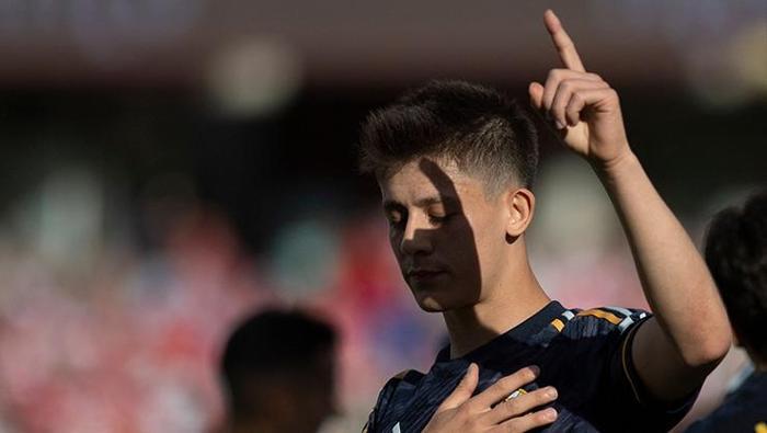 LIVERPOOLDA ONA YER BULABİLİRSEK ÖZ GÜVEN KAZANIR