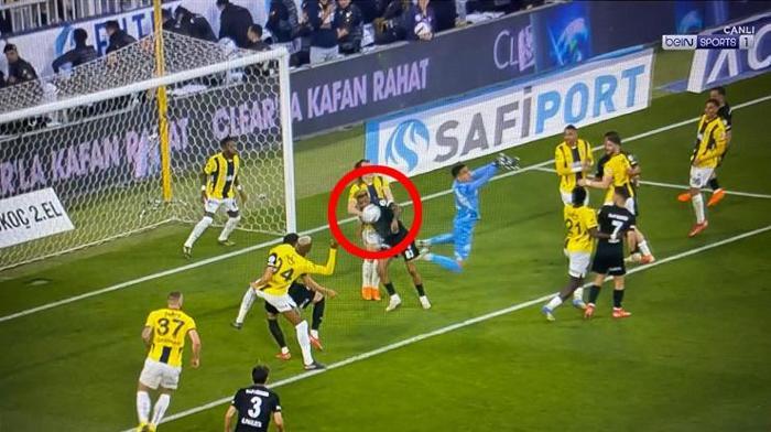 AÇIK BİR PENALTI