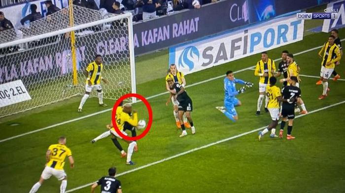 YİNE PENALTI OLURDU